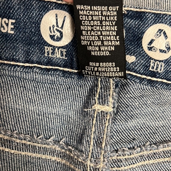 Peace Love & Eco Ladies Jeans - Picture 10 of 12